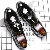 Italy Luxury Brand Loafers Men Shoes Tassel Men Designer Shoes British Style Lacquered Leather Shoes Thick Bottom Wedding Shoes