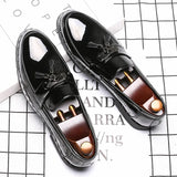 Italy Luxury Brand Loafers Men Shoes Tassel Men Designer Shoes British Style Lacquered Leather Shoes Thick Bottom Wedding Shoes