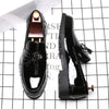 Italy Luxury Brand Loafers Men Shoes Tassel Men Designer Shoes British Style Lacquered Leather Shoes Thick Bottom Wedding Shoes