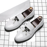 Italy Luxury Brand Loafers Men Shoes Tassel Men Designer Shoes British Style Lacquered Leather Shoes Thick Bottom Wedding Shoes