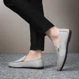 Spring Summer Men Loafers mens Shoes Casual Light Canvas Youth Flat Shoes Breathable Fashion Footwear New On Sale